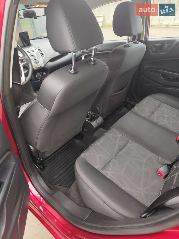 Седан Ford Fiesta 2013 в Киеве фото 8 Седан Ford Fiesta 2013 в Киеве