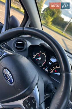 Хэтчбек Ford Fiesta 2012 в 