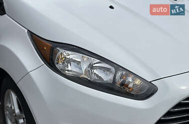 Хэтчбек Ford Fiesta 2019 в 