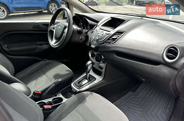 Хэтчбек Ford Fiesta 2019 в 