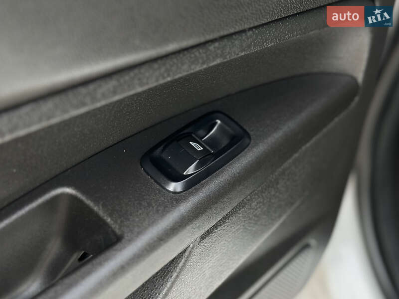 Хэтчбек Ford Fiesta 2019 в Шептицькому фото 58 Хэтчбек Ford Fiesta 2019 в Шептицькому