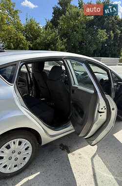 Хэтчбек Ford Fiesta 2014 в 