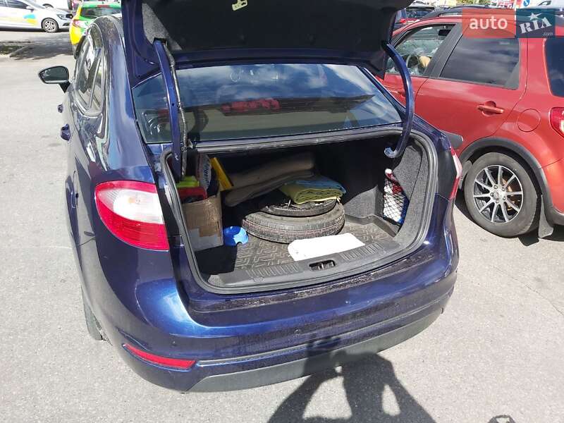 Седан Ford Fiesta 2015 в Харькове