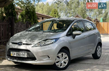 Хэтчбек Ford Fiesta 2011 в Смеле