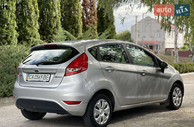 Хэтчбек Ford Fiesta 2011 в 