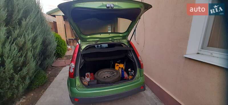 Хэтчбек Ford Fiesta 2007 в Новомосковске фото 2 Хэтчбек Ford Fiesta 2007 в Новомосковске