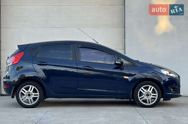 Хэтчбек Ford Fiesta 2017 в 