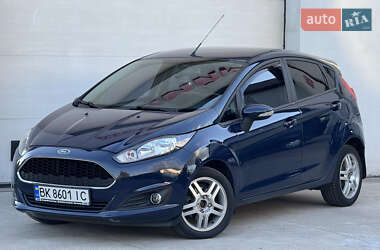 Хэтчбек Ford Fiesta 2017 в 