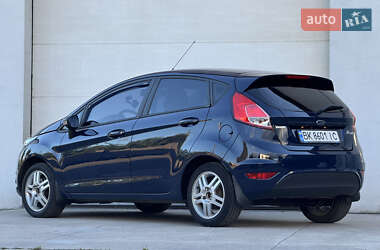 Хэтчбек Ford Fiesta 2017 в 