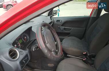 Хэтчбек Ford Fiesta 2007 в 