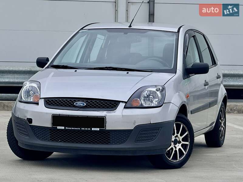 Хэтчбек Ford Fiesta 2007 в 