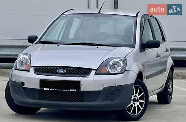 Хэтчбек Ford Fiesta 2007 в 