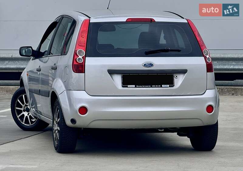 Хэтчбек Ford Fiesta 2007 в Киеве