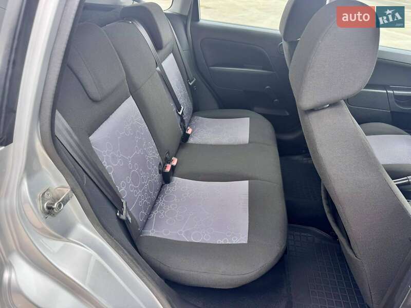 Хэтчбек Ford Fiesta 2007 в Киеве