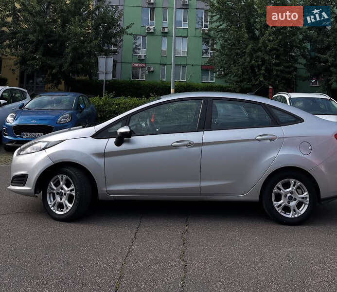 Хэтчбек Ford Fiesta 2015 в Житомире