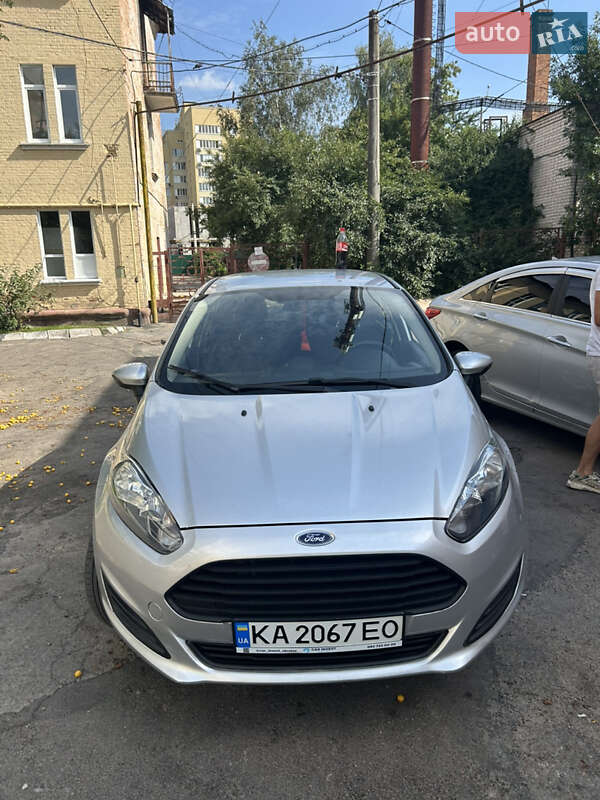 Хэтчбек Ford Fiesta 2015 в Житомире