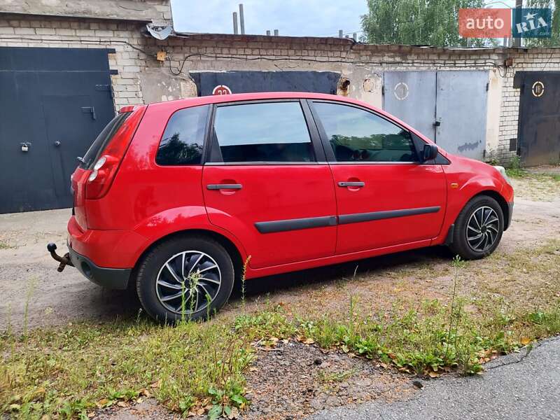 Хэтчбек Ford Fiesta 2007 в Чернигове