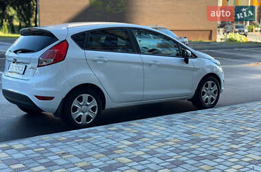 Хетчбек Ford Fiesta 2013 в 