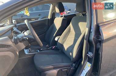 Хэтчбек Ford Fiesta 2019 в 
