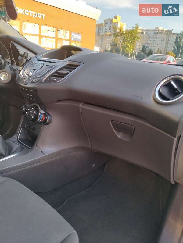 Седан Ford Fiesta 2015 в Броварах