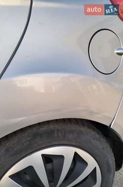 Седан Ford Fiesta 2015 в 