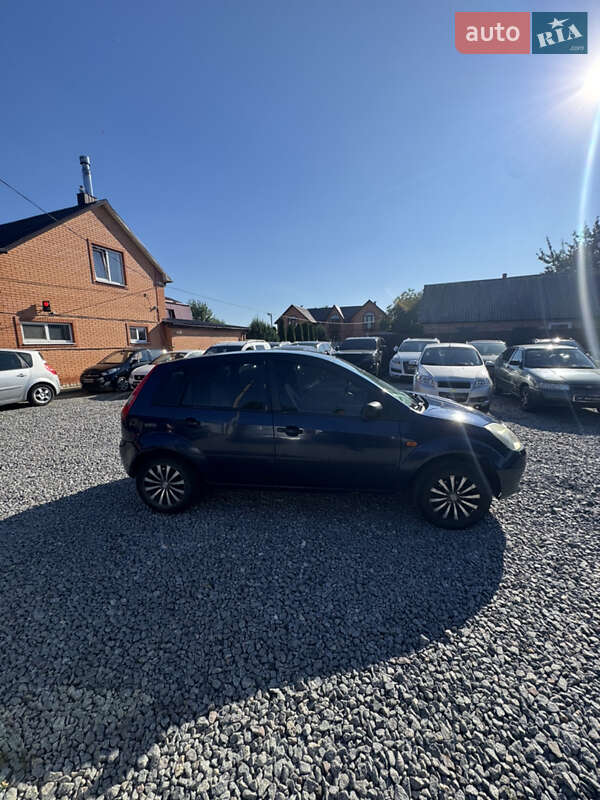 Хэтчбек Ford Fiesta 2005 в Дергачах