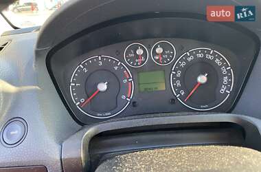 Хэтчбек Ford Fiesta 2006 в 