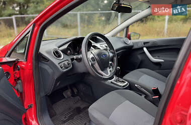 Хэтчбек Ford Fiesta 2011 в 