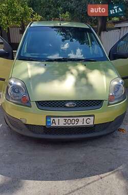 Хетчбек Ford Fiesta 2005 в Обухові