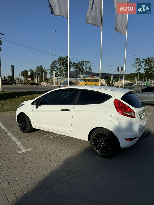 Хэтчбек Ford Fiesta 2010 в Виннице
