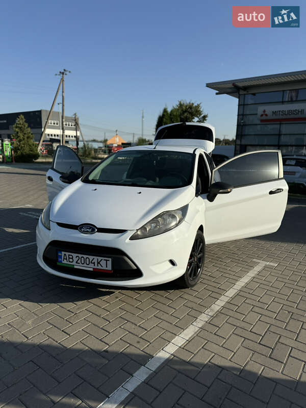 Хэтчбек Ford Fiesta 2010 в Виннице