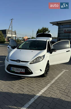 Хэтчбек Ford Fiesta 2010 в 