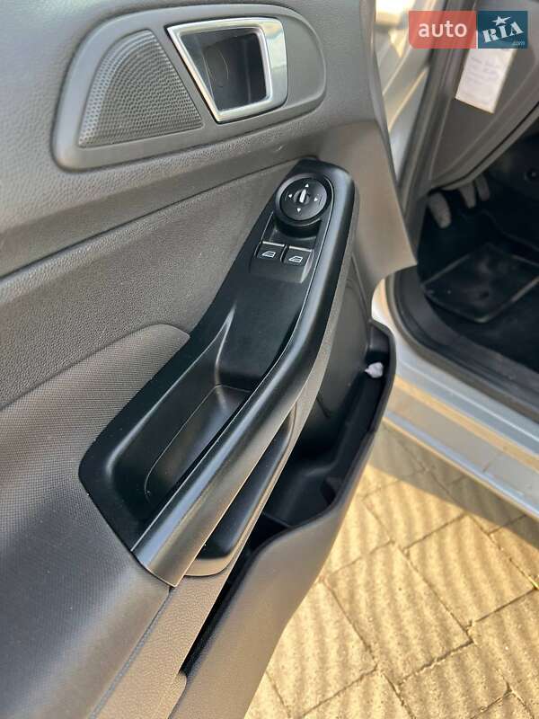 Хэтчбек Ford Fiesta 2013 в Львове