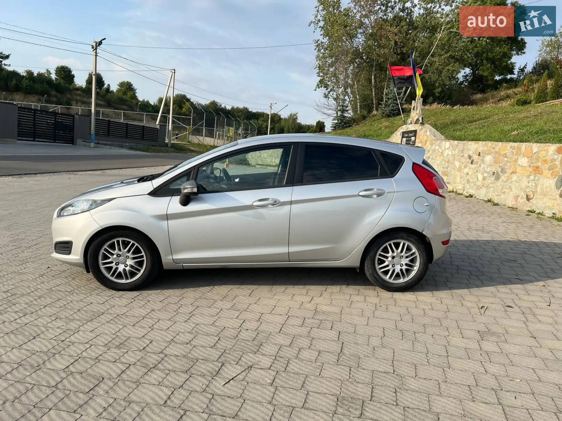 2013 Ford Fiesta - мініатюра 9