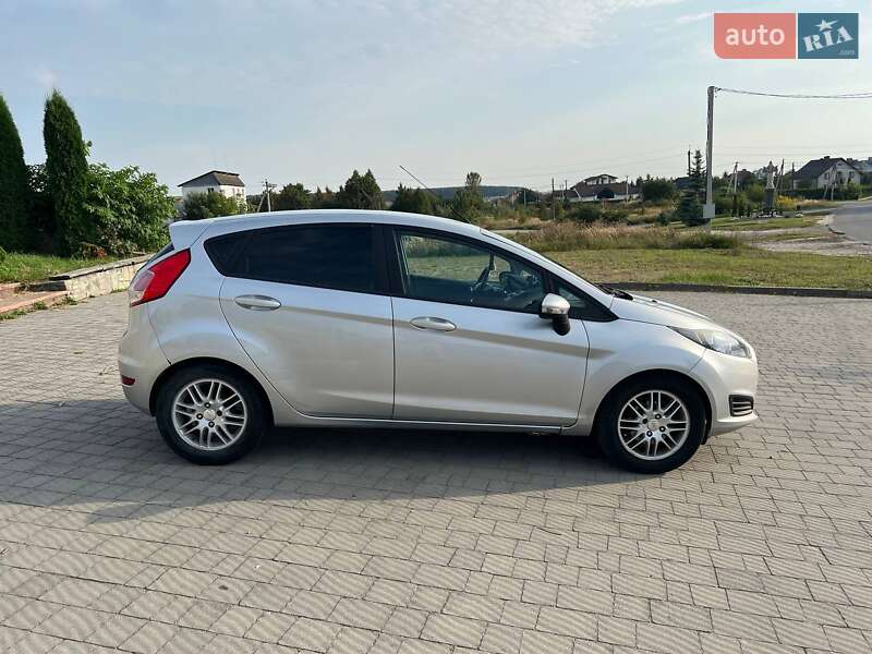 Хэтчбек Ford Fiesta 2013 в Львове