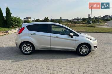 Хэтчбек Ford Fiesta 2013 в 
