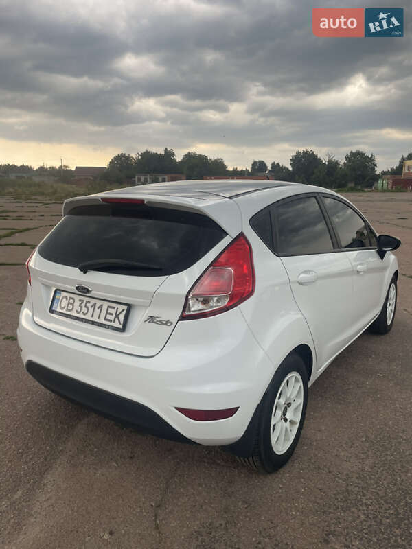 Хэтчбек Ford Fiesta 2013 в Прилуках