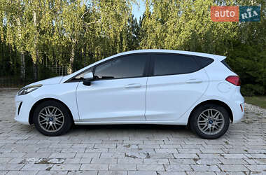 Хэтчбек Ford Fiesta 2017 в 