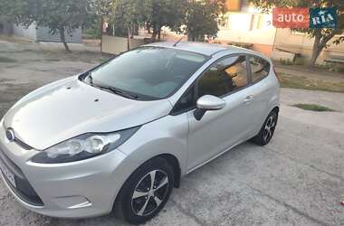 Хэтчбек Ford Fiesta 2010 в 