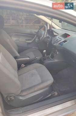 Хэтчбек Ford Fiesta 2010 в 