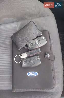 Хэтчбек Ford Fiesta 2010 в 