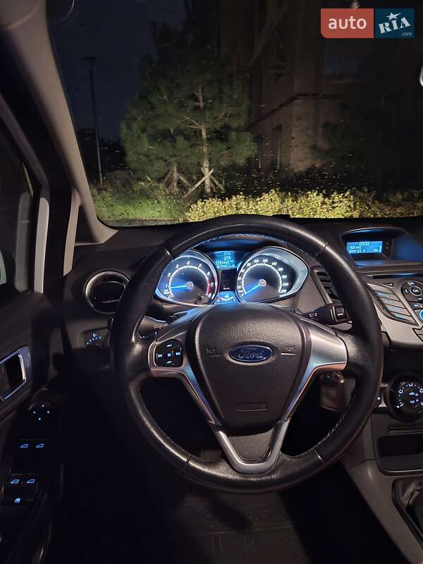 Хэтчбек Ford Fiesta 2016 в Харькове