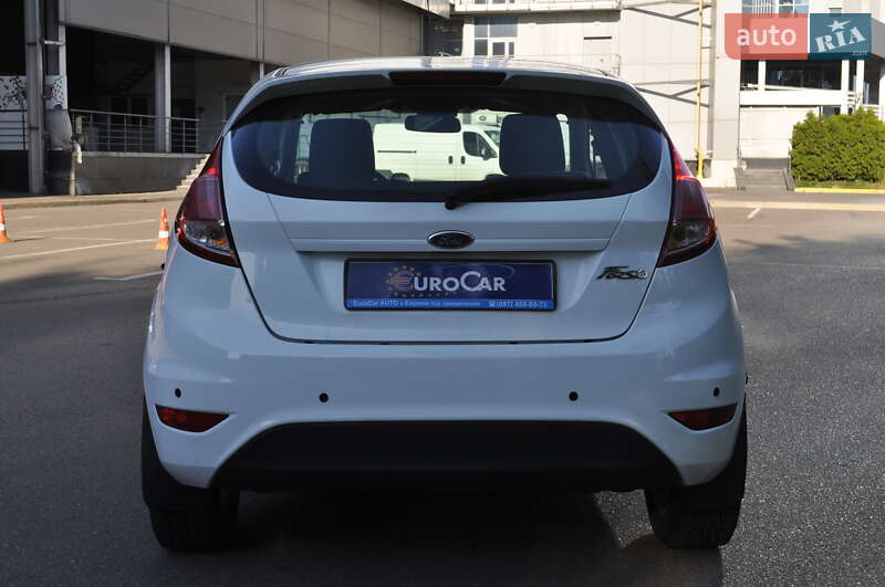 Хэтчбек Ford Fiesta 2013 в Киеве фото 5 Хэтчбек Ford Fiesta 2013 в Киеве