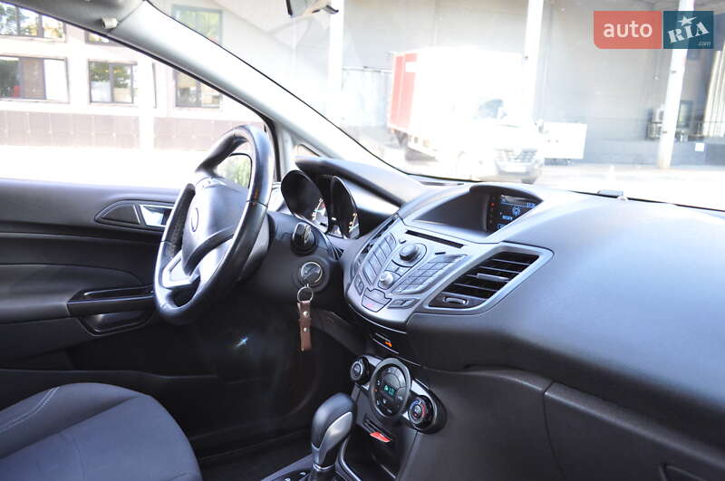 Хэтчбек Ford Fiesta 2013 в Киеве фото 33 Хэтчбек Ford Fiesta 2013 в Киеве