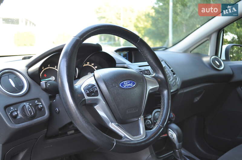Хэтчбек Ford Fiesta 2013 в Киеве фото 36 Хэтчбек Ford Fiesta 2013 в Киеве