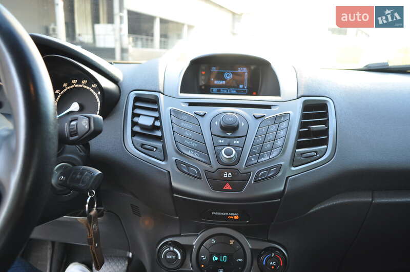 Хэтчбек Ford Fiesta 2013 в Киеве фото 43 Хэтчбек Ford Fiesta 2013 в Киеве