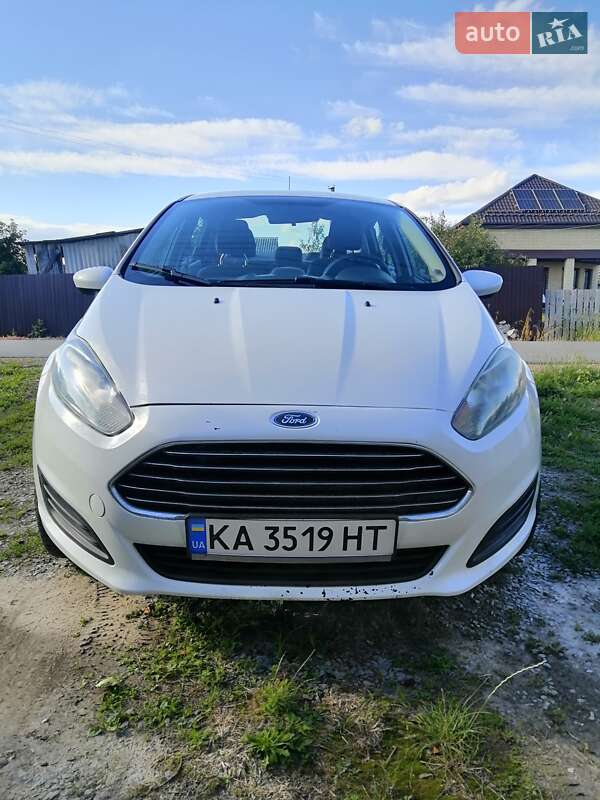 Седан Ford Fiesta 2018 в 