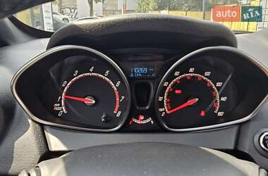 Хэтчбек Ford Fiesta 2015 в 