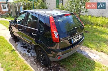 Хэтчбек Ford Fiesta 2007 в 