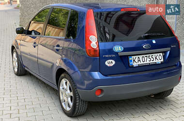 Хэтчбек Ford Fiesta 2007 в 